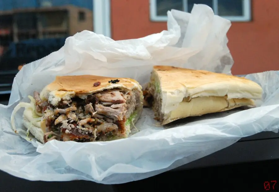 Pernil sandwich